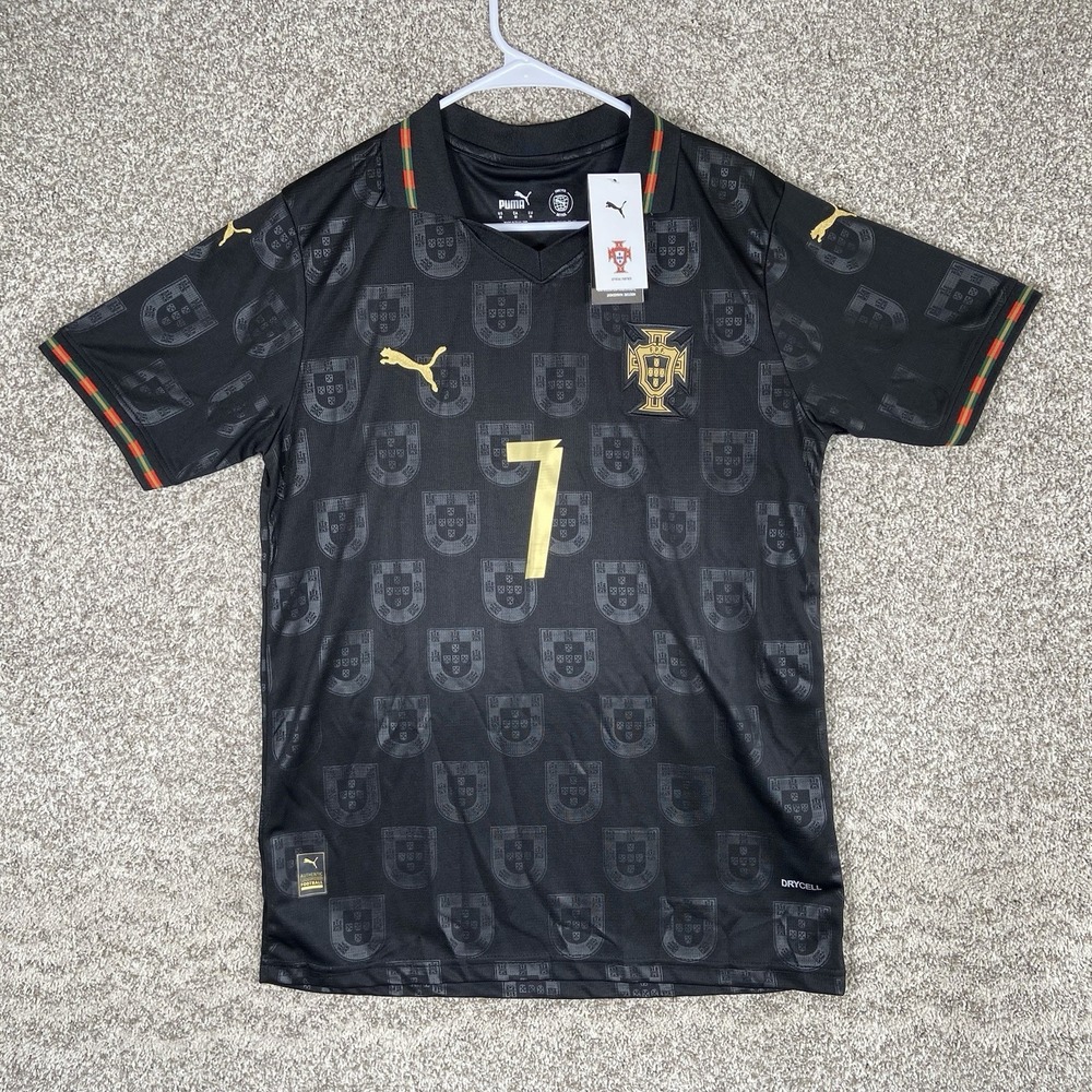 Cristiano Ronaldo New Jersey Mens Medium CR7 black  Portugal  25–26 Soccer